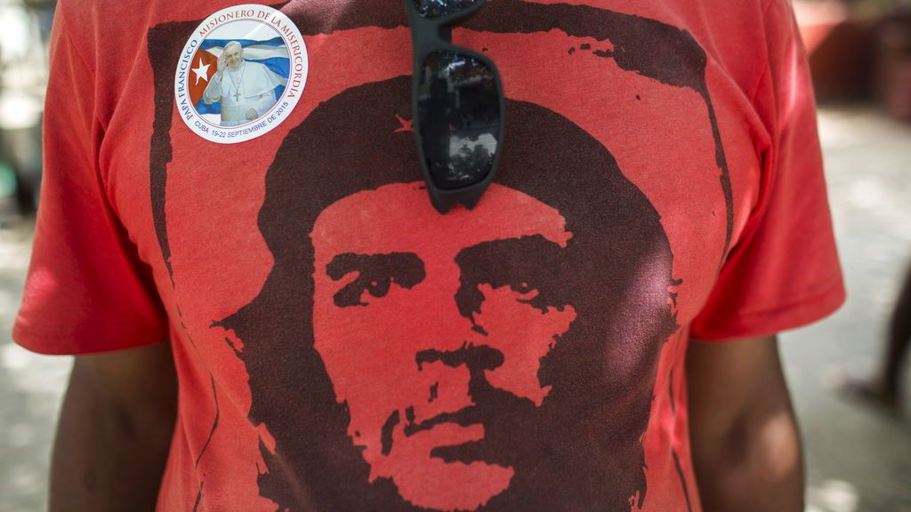 Pablo Iglesias y Rocío Monasterio: duelo tuitero entorno al Che Guevara Pablo Iglesias y Rocío Monasterio: duelo tuitero entorno al Che Guevara