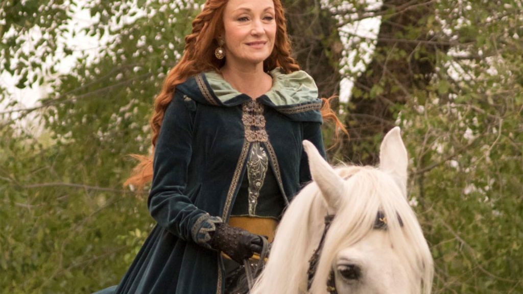 Jane Seymor, a caballo en 'Glow and Darkness'