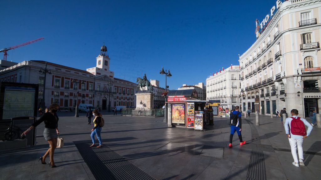 Madrid suma a 2.499 casos y 35 muertes pero sus datos semanales mejoran Madrid suma a 2.499 casos y 35 muertes pero sus datos semanales mejoran