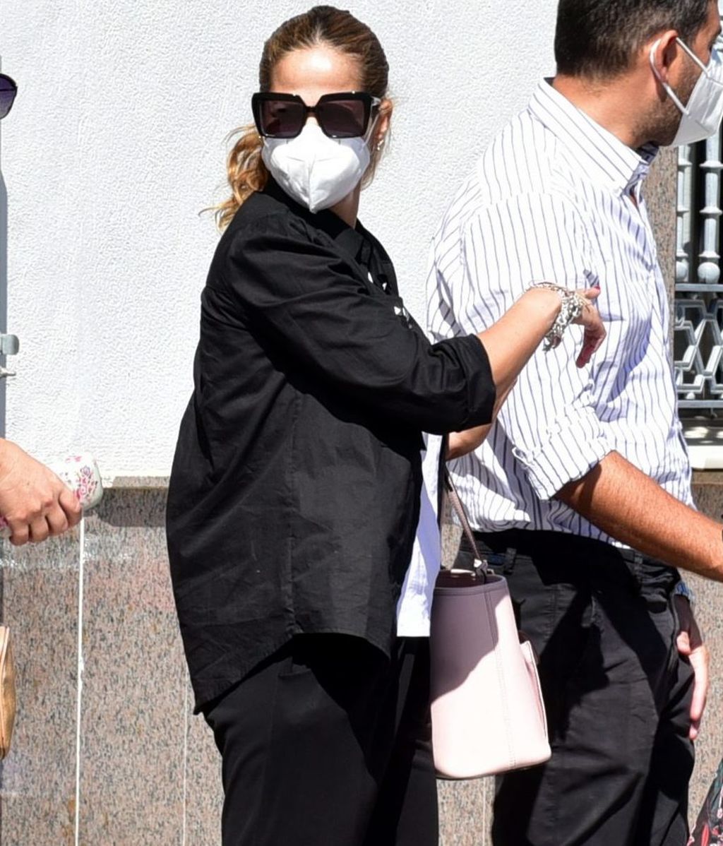 Pastora Soler en el tanatorio de su padre