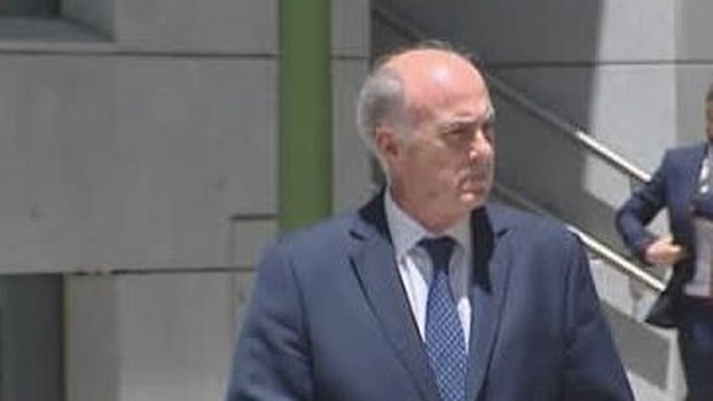 El juez del caso Dina denuncia una campaña de desprestigio e intimidación desde que pidió al Supremo investiga a Iglesias El juez del caso Dina denuncia una campaña de desprestigio e intimidación desde que pidió al Supremo investiga a Iglesias