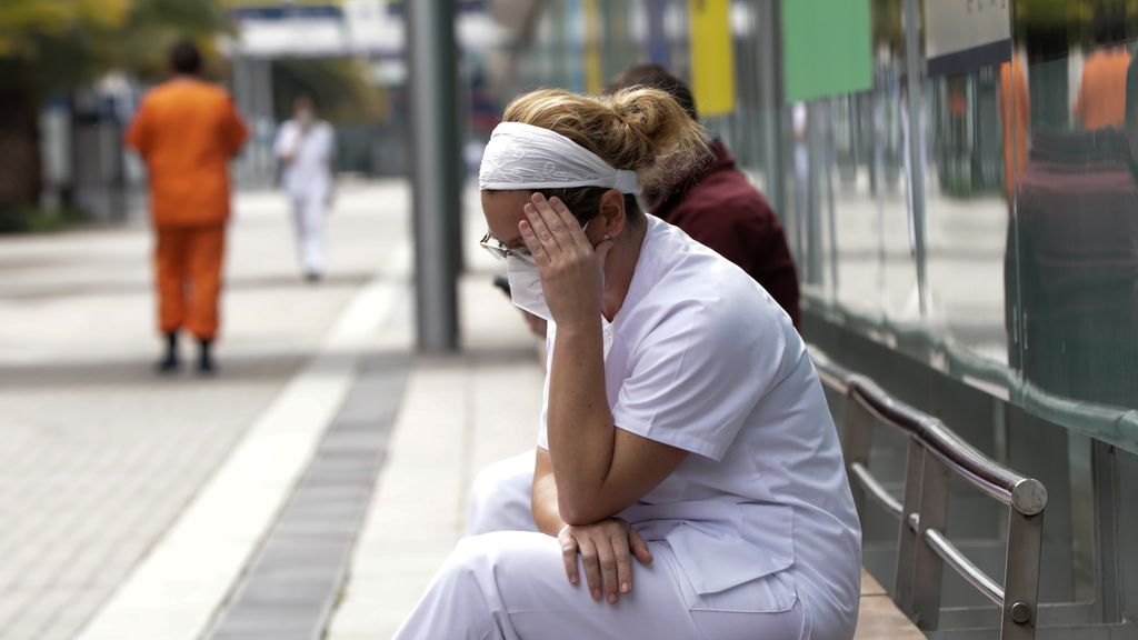 Clara, médico en un centro de atención primaria de Madrid: “Me pido una excedencia. No puedo más” Clara, médico en un centro de atención primaria de Madrid: “Me pido una excedencia. No puedo más”