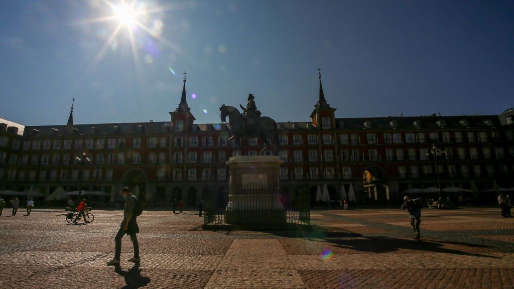 Los contagios siguen subiendo en España en el primer día de estado de alarma en Madrid Los contagios siguen subiendo en España en el primer día de estado de alarma en Madrid