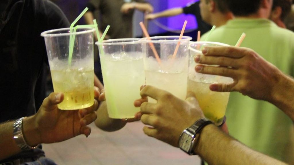 La Policía Municipal de Madrid interviene casi un centenar de fiestas privadas, una con 80 personas La Policía Municipal de Madrid interviene casi un centenar de fiestas privadas, una con 80 personas