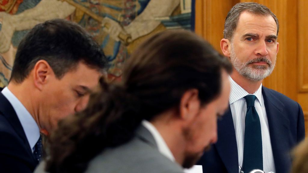Los Reyes presiden este lunes un 12-O sin desfile militar y en el que estarán todos los ministros de Podemos Los Reyes presiden este lunes un 12-O sin desfile militar y en el que estarán todos los ministros de Podemos
