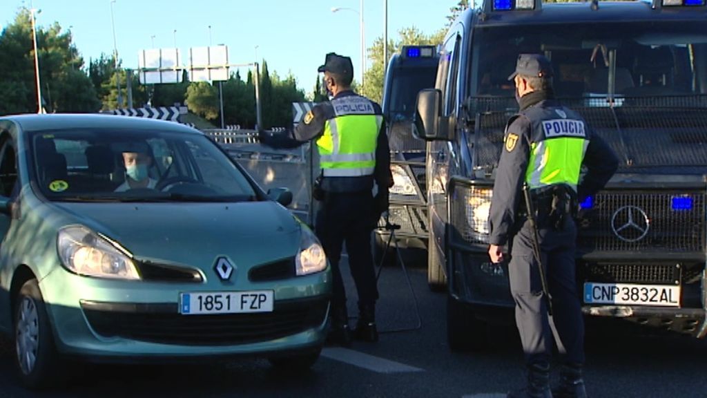 Controles de entrada y salida en las localidades madrileñas afectadas por las restricciones