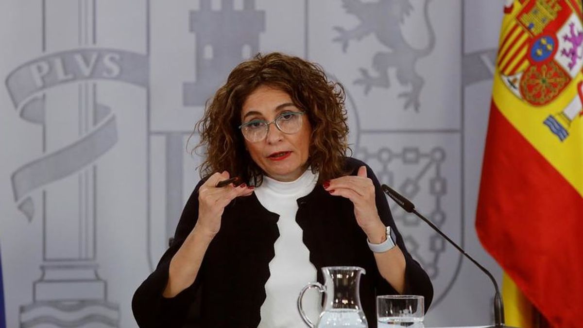 La ley contra el fraude fiscal limitará a 1.000 euros el pago en efectivo entre profesionales La ley contra el fraude fiscal limitará a 1.000 euros el pago en efectivo entre profesionales