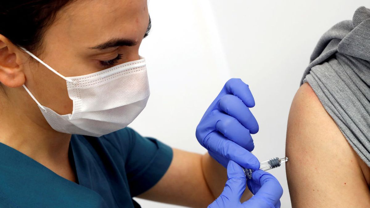 Johnson & Johnson suspende las pruebas de su vacuna por la "enfermedad inexplicable" de un voluntario Johnson & Johnson suspende las pruebas de su vacuna por la "enfermedad inexplicable" de un voluntario