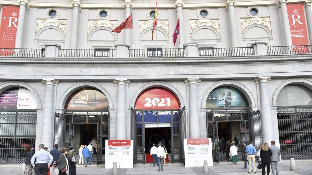 Fachada Teatro Real - CORDON PRESS Fachada Teatro Real - CORDON PRESS