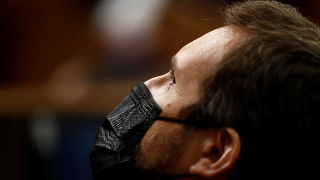 El PP blinda a Casado tras la sentencia del Supremo: "El único trato que tuvo con Bárcenas fue llamarle delincuente" El PP blinda a Casado tras la sentencia del Supremo: "El único trato que tuvo con Bárcenas fue llamarle delincuente"