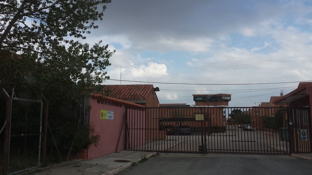 Prisión para una joven por asfixiar presuntamente a su recién nacido tras dar a luz en un bar de Albacete Prisión para una joven por asfixiar presuntamente a su recién nacido tras dar a luz en un bar de Albacete