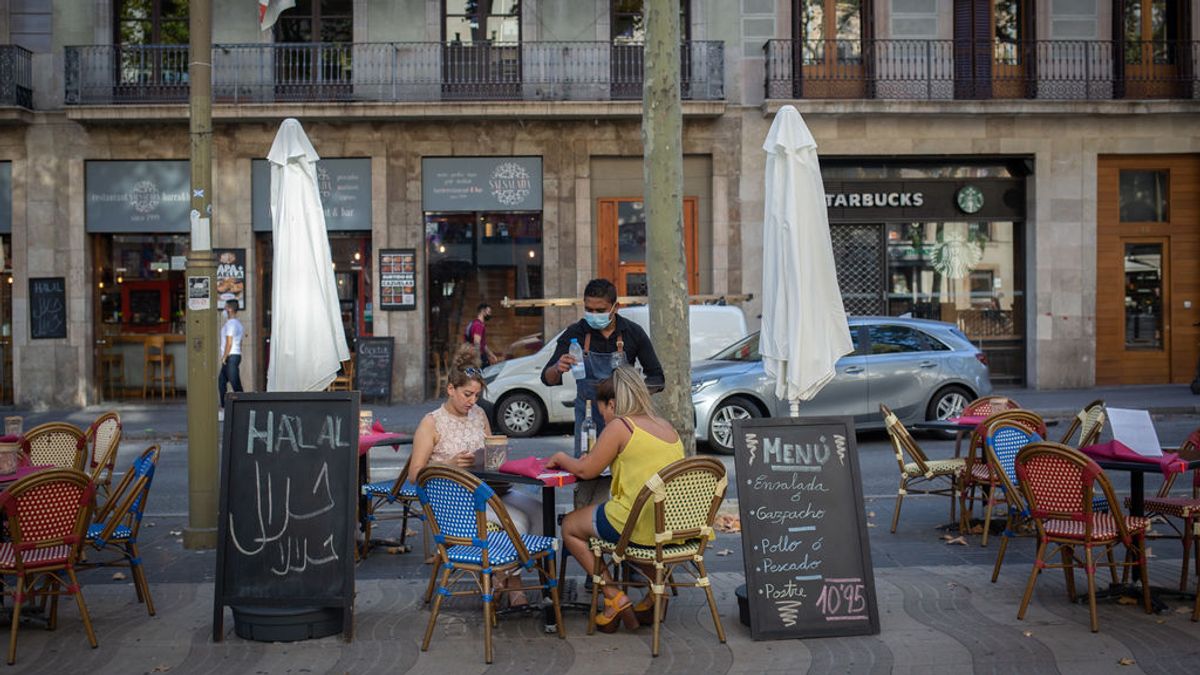 Los hosteleros catalanes ante el nuevo cierre: "Esta noche no he dormido, es la ruina" Los hosteleros catalanes ante el nuevo cierre: "Esta noche no he dormido, es la ruina"