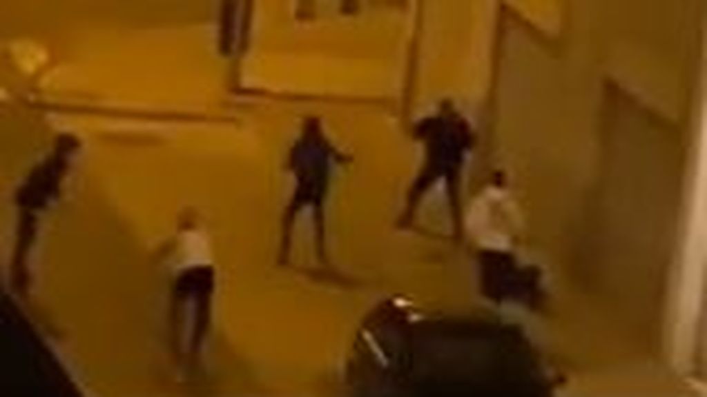 Cuatro detenidos por agredir brutalmente a un joven en Madrid Cuatro detenidos por agredir brutalmente a un joven en Madrid