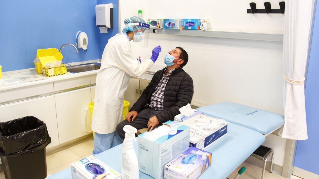 Sanidad añade 13.318 casos de coronavirus y 140 muertos Sanidad añade 13.318 casos de coronavirus y 140 muertos