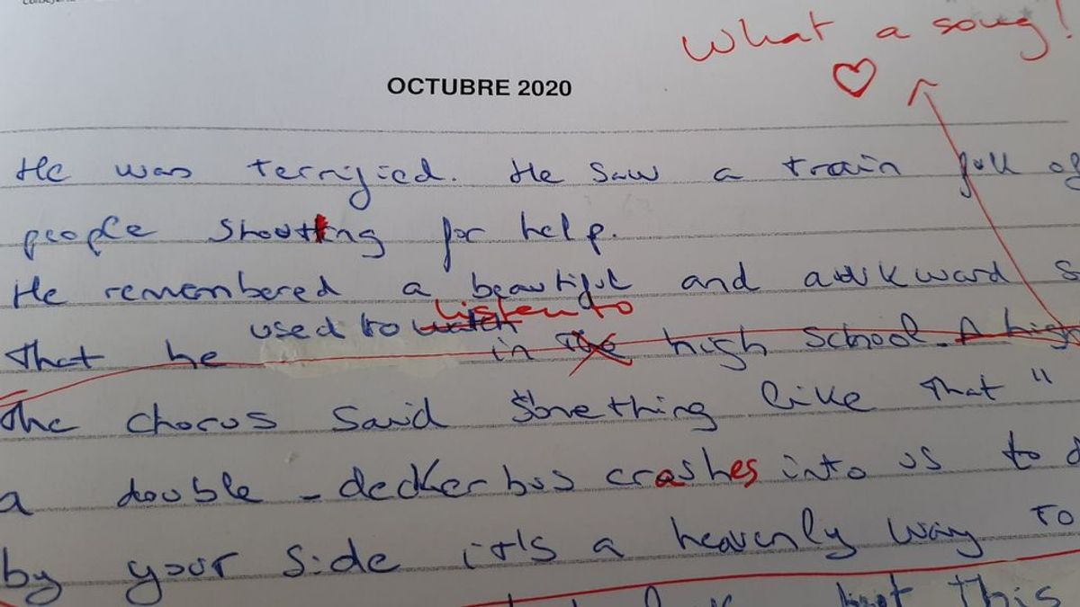 Un profesor comparte la redacción de inglés de una alumna que le cita a The Smiths: "Como para suspenderla"