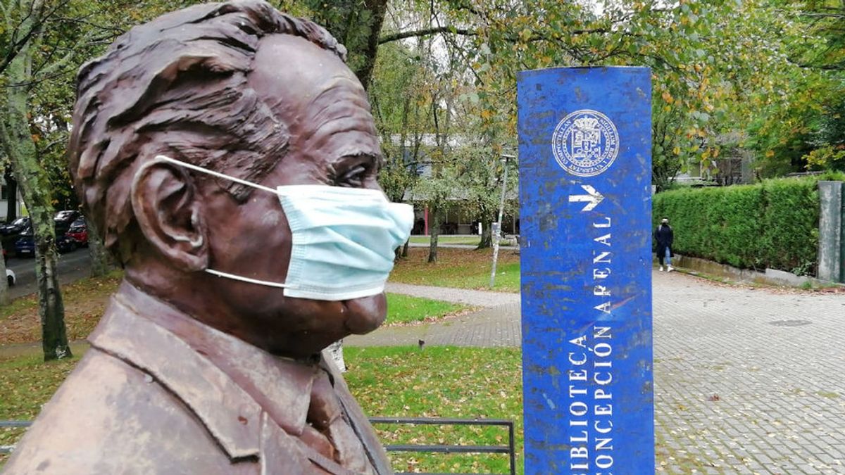 Orden exprés en Santiago para acabar con las fiestas universitarias en pisos: habrá multas de hasta 1.500 euros Orden exprés en Santiago para acabar con las fiestas universitarias en pisos: habrá multas de hasta 1.500 euros