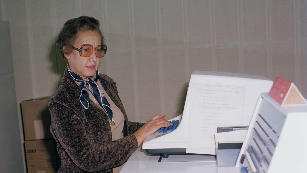 Katherine Johnson, mujer esencial para llegar a la Luna, recibe el mismo honor que los astronautas 51 años después Katherine Johnson, mujer esencial para llegar a la Luna, recibe el mismo honor que los astronautas 51 años después