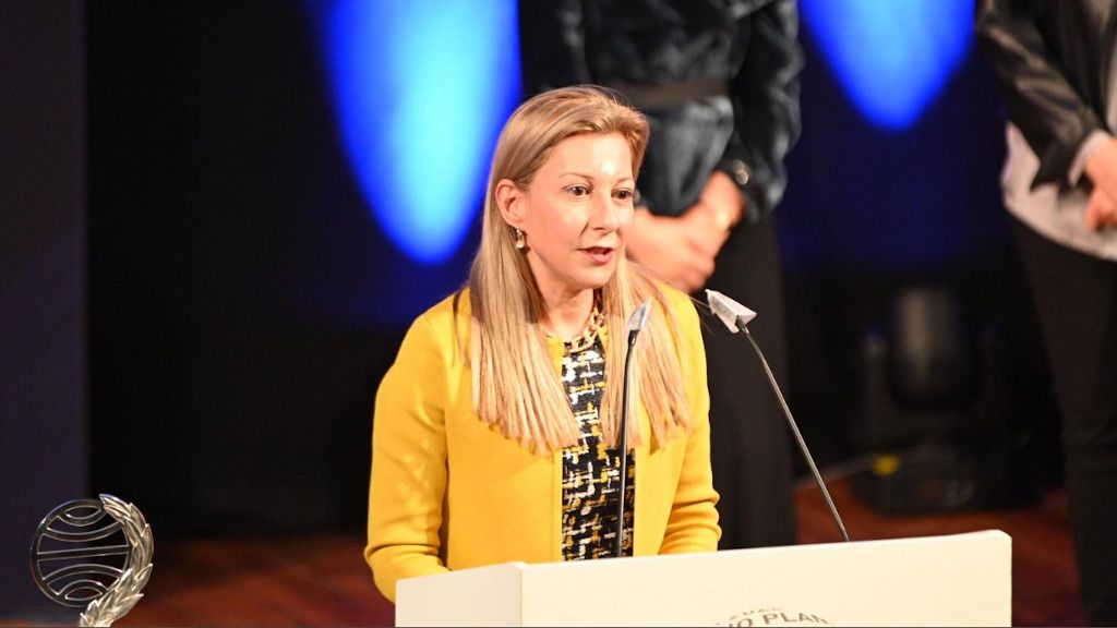García Saenz de Urturi y Sandra Barneda, ganadora y finalista del Premio Planeta 2020 García Saenz de Urturi y Sandra Barneda, ganadora y finalista del Premio Planeta 2020