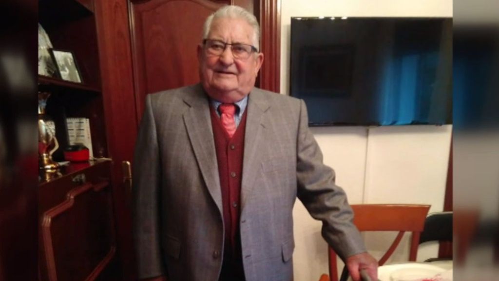 El difícil luto por el anciano muerto en el lavabo de un hospital: "Esto no es un simple fallo, es algo más" El difícil luto por el anciano muerto en el lavabo de un hospital: "Esto no es un simple fallo, es algo más"
