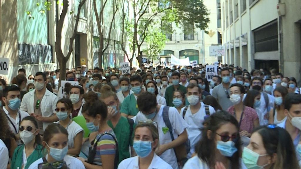 Los médicos vuelven a la huelga en Madrid por los "incumplimientos laborales" de Ayuso Los médicos vuelven a la huelga en Madrid por los "incumplimientos laborales" de Ayuso