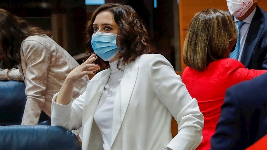 Ayuso solicita a la Comisión Europea protocolos homogéneos en aeropuertos para controlar la covid-19 Ayuso solicita a la Comisión Europea protocolos homogéneos en aeropuertos para controlar la covid-19