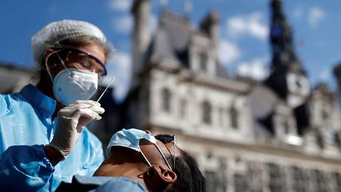 Francia registra más de 32.400 contagios de coronavirus en 24 horas, récord  diario absoluto en toda Europa