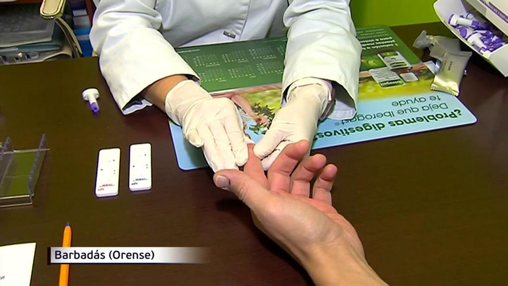 Las farmacias de Ourense, pioneras en la realización de test serológicos en España