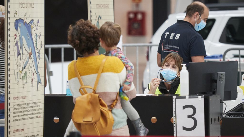 Navarra registra un nuevo máximo de contagios con 547 casos positivos en un día y cinco fallecidos Navarra registra un nuevo máximo de contagios con 547 casos positivos en un día y cinco fallecidos