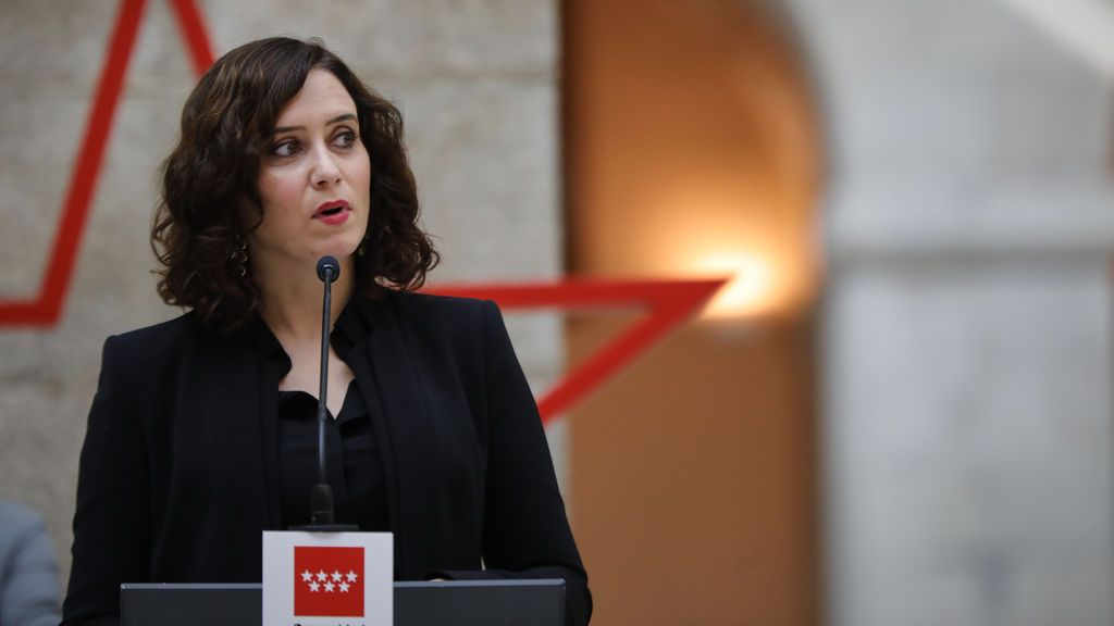 Ayuso aboga por políticas "dialogadas con el Gobierno" e insiste en "no rematar la economía" Ayuso aboga por políticas "dialogadas con el Gobierno" e insiste en "no rematar la economía"