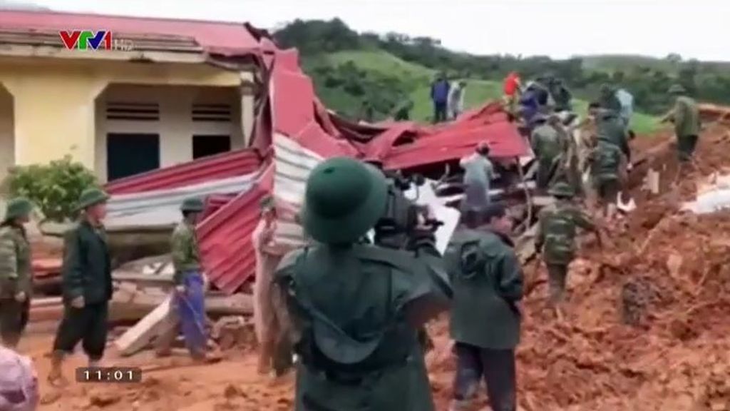 Tres soldados vietnamitas muertos y 19 desaparecidos tras un deslizamiento de tierras en el centro del país