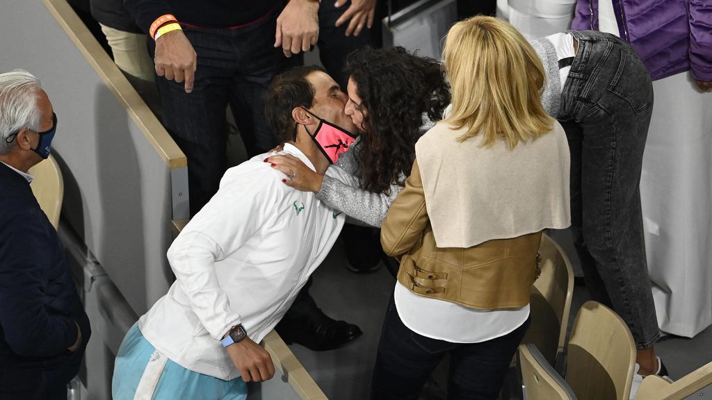 Rafa Nadal celebra su 13 Roland Garros junto a Xisca Perelló