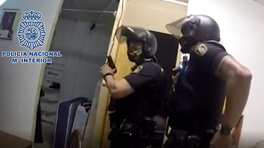 Esclavos del s.XXI: Detenidas 29 personas por explotar a trabajadores migrantes en Sevilla y Córdoba Esclavos del s.XXI: Detenidas 29 personas por explotar a trabajadores migrantes en Sevilla y Córdoba