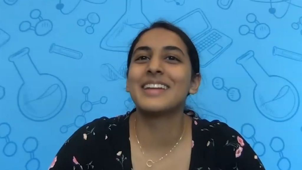 Una adolescente estadounidense recibe un premio por sus avances en el tratamiento de la covid-19 Una adolescente estadounidense recibe un premio por sus avances en el tratamiento de la covid-19