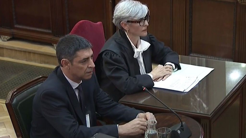 Olga Tubau, defendiendo al mayor de los Mossos, Josep Lluís Trapero