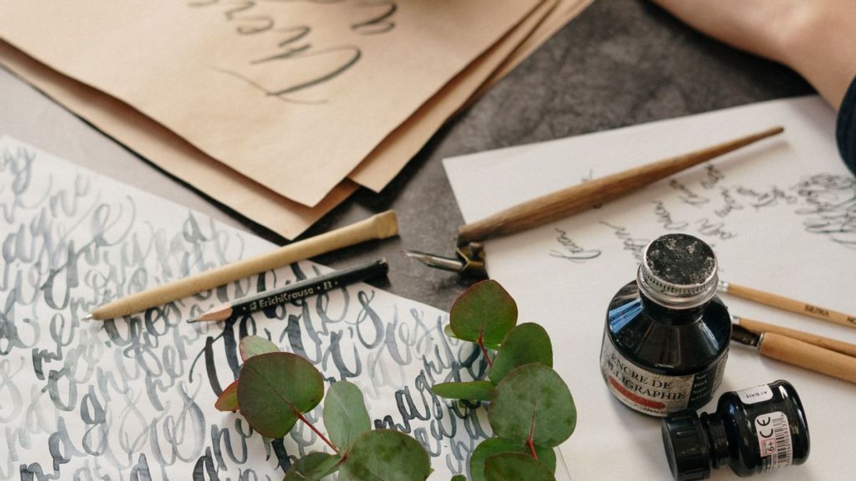 Aprende el arte de la caligrafía para escribir tus invitaciones de boda