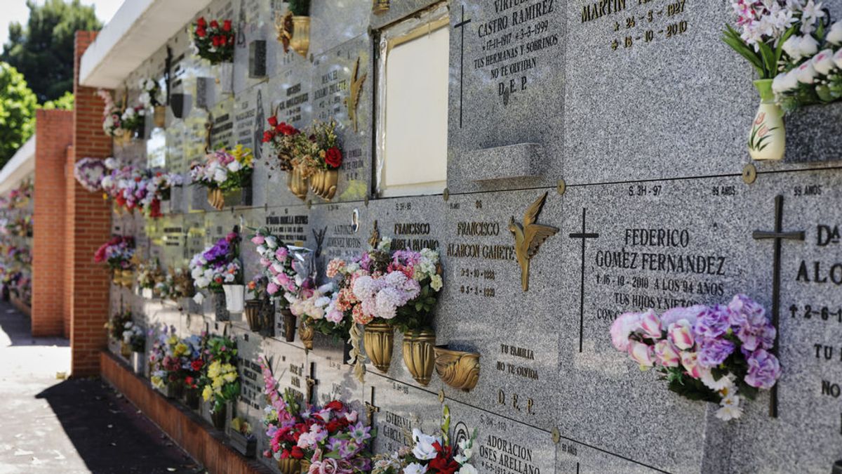 El exceso de muertos en la segunda ola alcanza los 11.000: "Es el daño colateral de la pandemia, no solo se muere de covid" El exceso de muertos en la segunda ola alcanza los 11.000: "Es el daño colateral de la pandemia, no solo se muere de covid"
