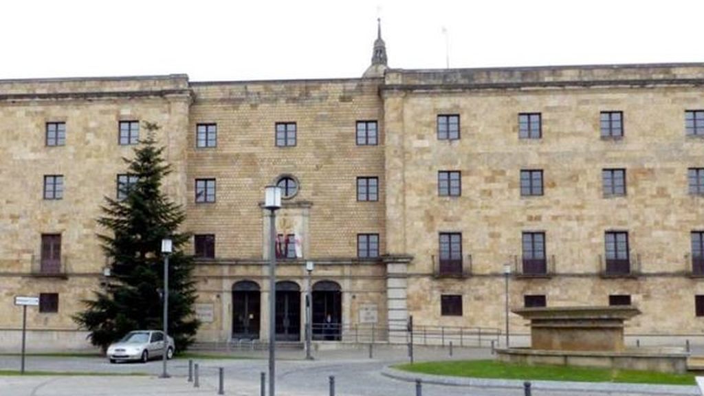 La Universidad de Salamanca pone en cuarentena a dos colegios mayores tras realizar cribados masivos La Universidad de Salamanca pone en cuarentena a dos colegios mayores tras realizar cribados masivos