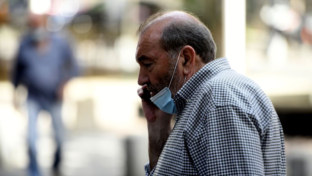 Se hacen pasar por la Generalitat para desinfectar casas: la nueva estafa a ancianos para aprovecharse de la pandemia Se hacen pasar por la Generalitat para desinfectar casas: la nueva estafa a ancianos para aprovecharse de la pandemia