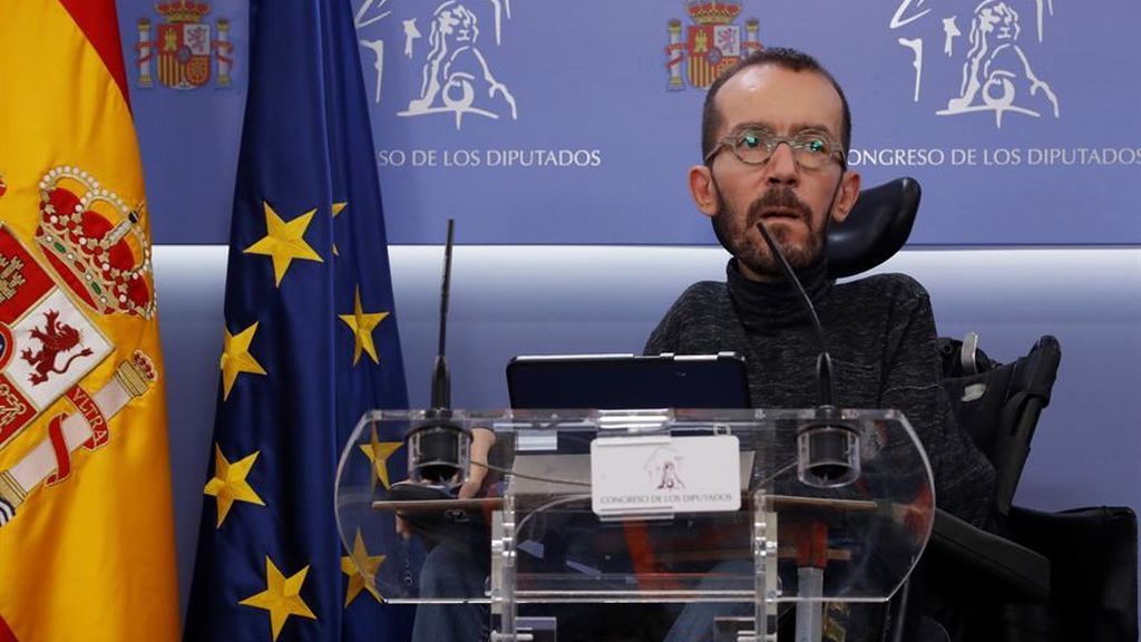 Echenique retira su recurso ante el Supremo y deberá pagar la multa de 11.000 euros por pagar "en negro" a su asistente Echenique retira su recurso ante el Supremo y deberá pagar la multa de 11.000 euros por pagar "en negro" a su asistente