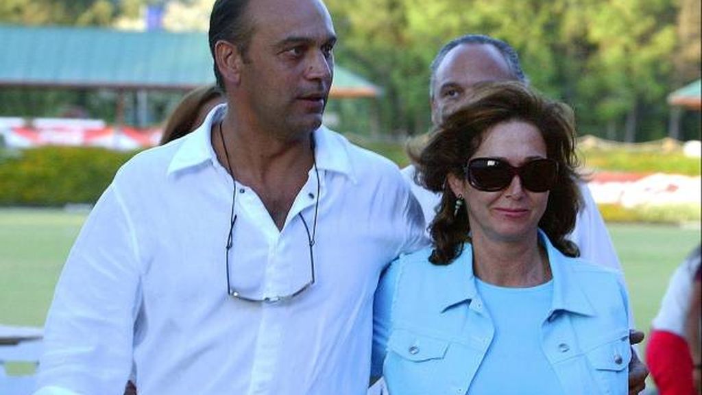 Ana Rosa Quintana fue madre, por segunda y tercera vez, a los 48 años