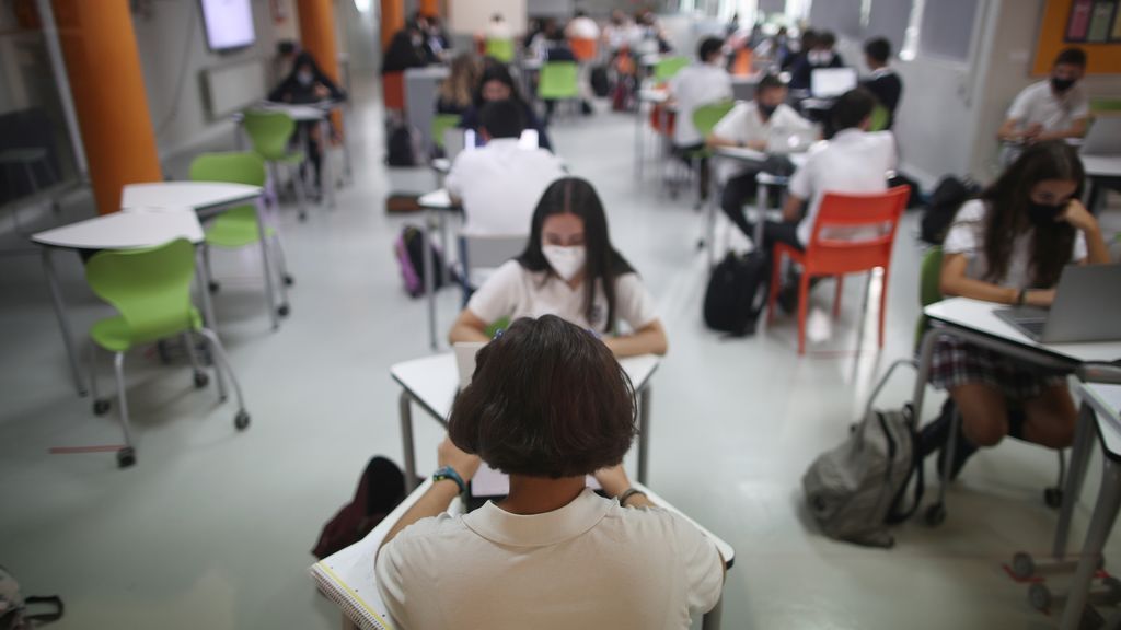 Insuficiente en ventilación: Un estudio señala la "inadecuada calidad ambiental" de los colegios españoles