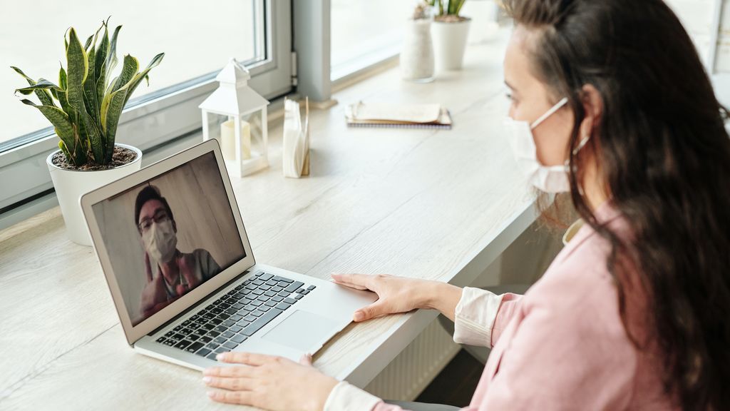 La covid-19 en Internet: el Consell de l'Audiovisual de Catalunya alerta de la difusión de teorías negacionistas La covid-19 en Internet: el Consell de l'Audiovisual de Catalunya alerta de la difusión de teorías negacionistas