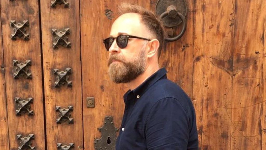 Condenado a indemnizar a su ex mujer, por ocultar su homosexualidad: “Es una infamia que se haya juzgado mi orientación sexual”. Condenado a indemnizar a su ex mujer, por ocultar su homosexualidad: “Es una infamia que se haya juzgado mi orientación sexual”.