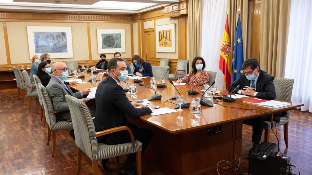 Un solo virus y 17 formas de afrontarlo: así actúa cada comunidad autónoma Un solo virus y 17 formas de afrontarlo: así actúa cada comunidad autónoma