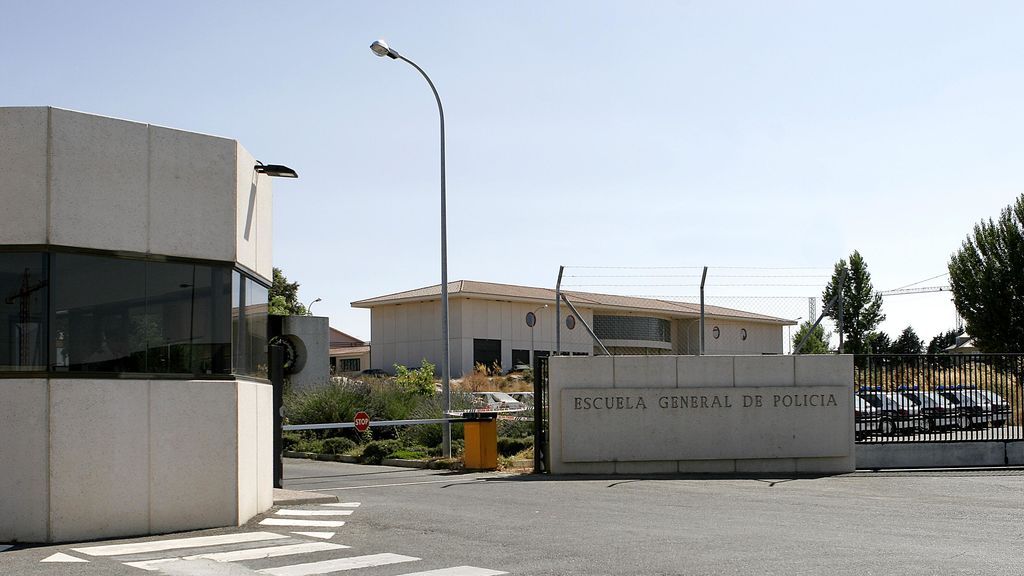 Castilla y León declara un brote con 22 contagios de coronavirus en la Escuela Nacional de Policía Castilla y León declara un brote con 22 contagios de coronavirus en la Escuela Nacional de Policía