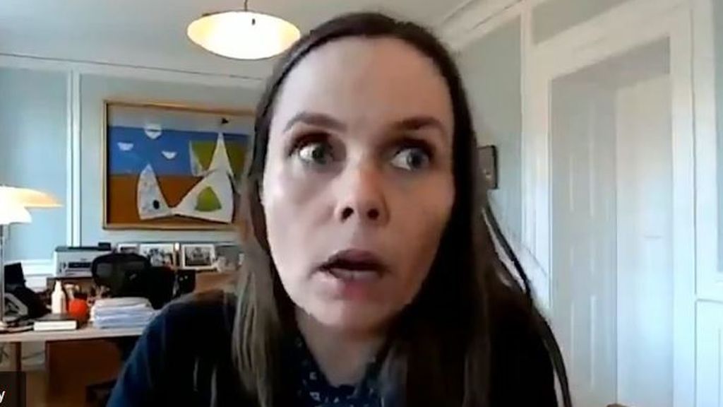 La primera ministra de Islandia, sorprendida por un terremoto durante una entrevista en directo
