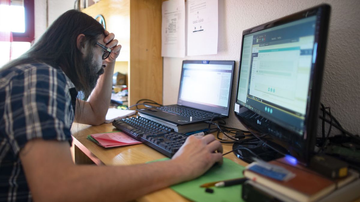 Teletrabajo: ¿tienen derecho los jefes a espiar a sus trabajadores en horario de oficina? Teletrabajo: ¿tienen derecho los jefes a espiar a sus trabajadores en horario de oficina?