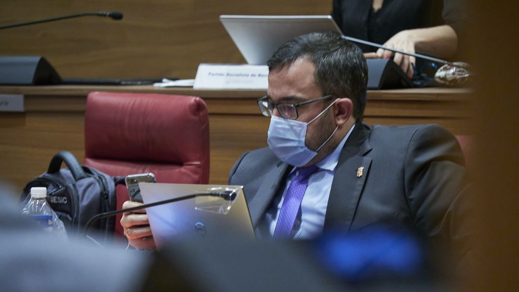 Navarra dice que la Vuelta a España es una "actividad laboral" y se permite con confinamiento o sin él Navarra dice que la Vuelta a España es una "actividad laboral" y se permite con confinamiento o sin él