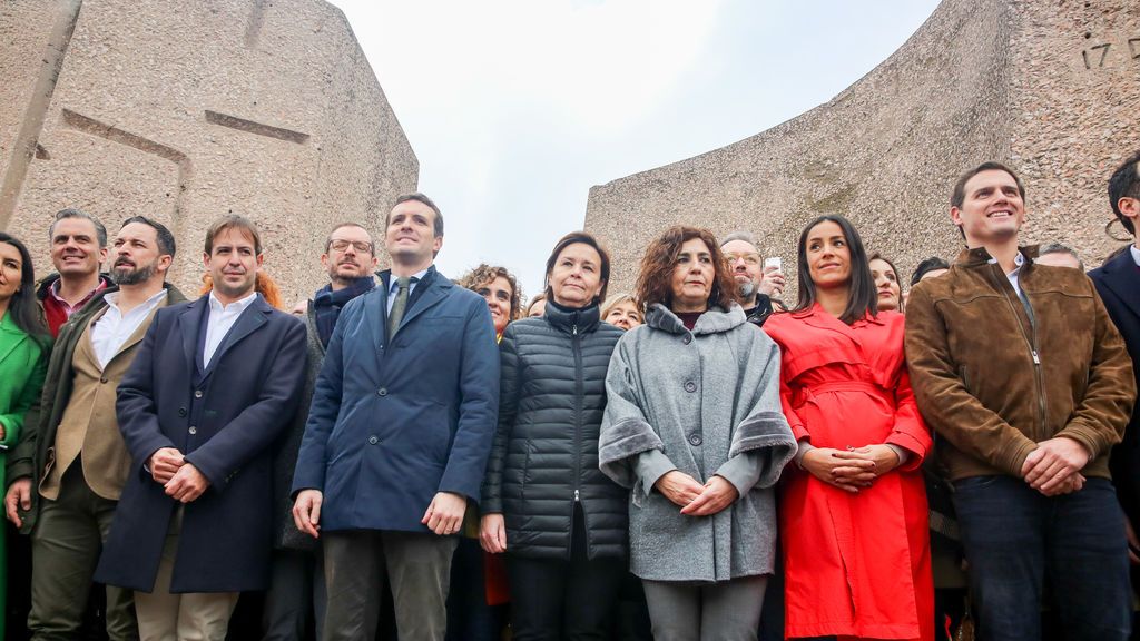 La ruptura de Casado con Abascal siembra la incertidumbre en los gobiernos del PP sostenidos por Vox La ruptura de Casado con Abascal siembra la incertidumbre en los gobiernos del PP sostenidos por Vox