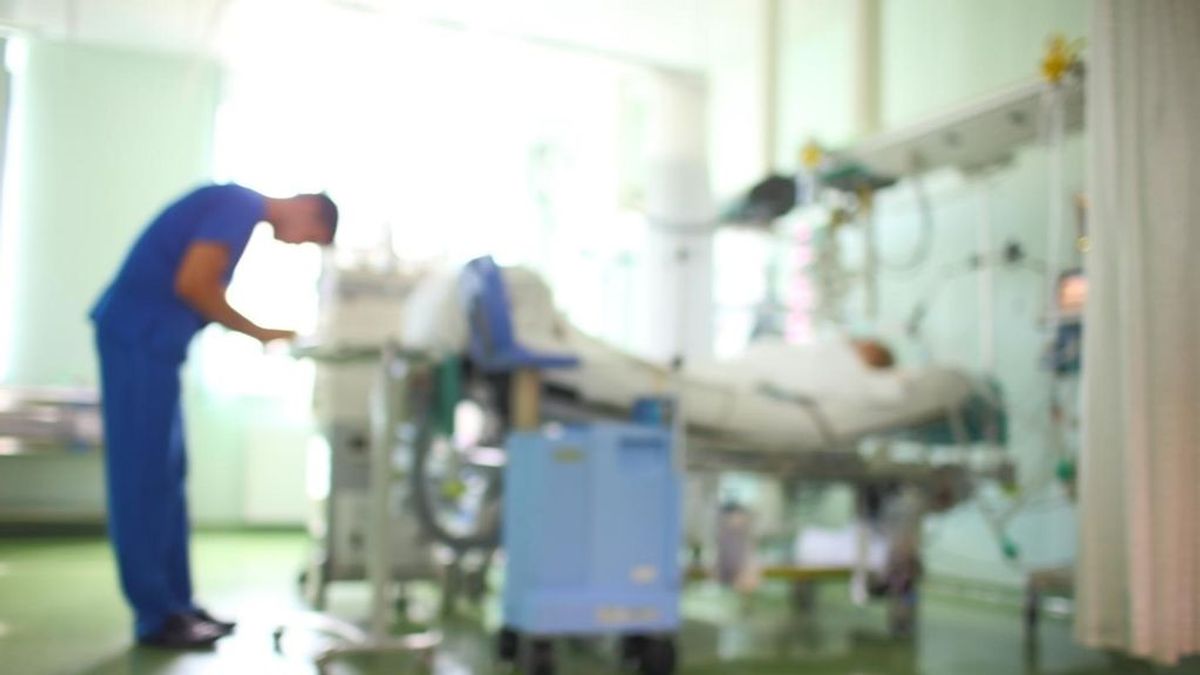 SOS de los hospitales de Andalucía y Cataluña: ""Aún tomando medidas ya, la situación será muy complicada en diciembre" SOS de los hospitales de Andalucía y Cataluña: ""Aún tomando medidas ya, la situación será muy complicada en diciembre"